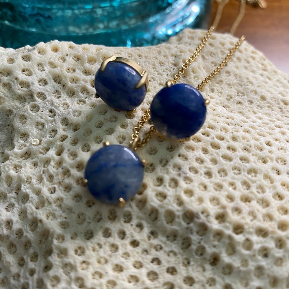 Sodalite stone pendant necklace with matching button earrings